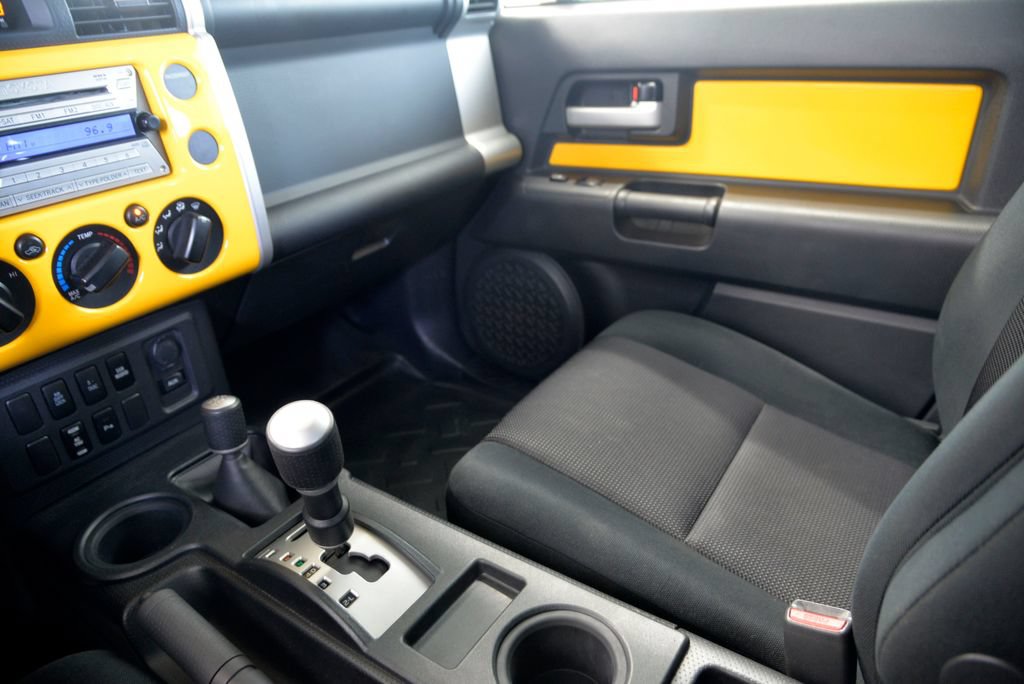 Used 2007 Toyota FJ Cruiser 4WD w/ Upgrade Pkg 2 image 25