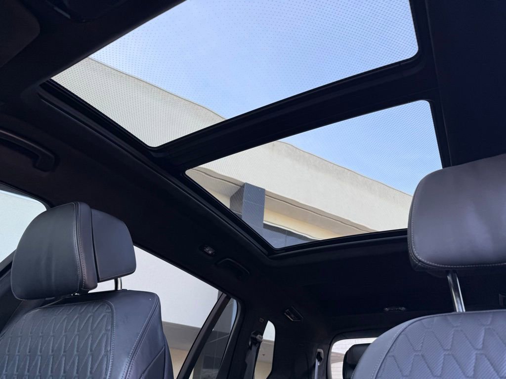 Used 2024 BMW X7 M60i w/ Executive Package AWD/4WD image 2