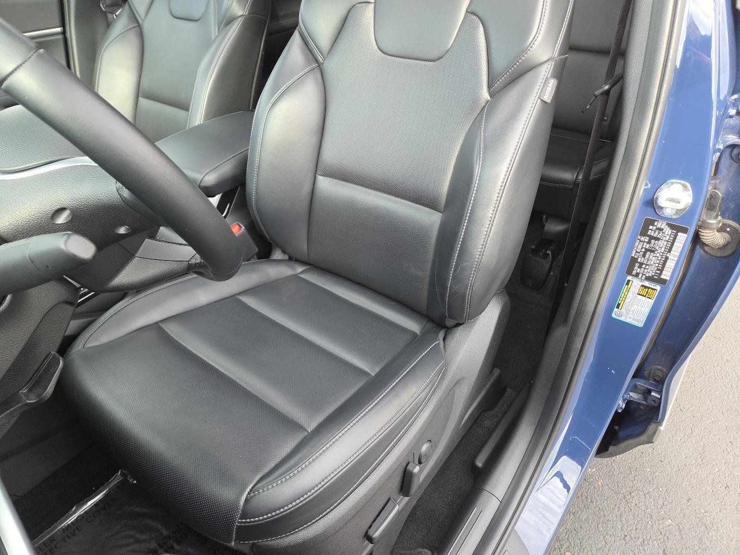 Used 2025 Kia Telluride S FWD image 25