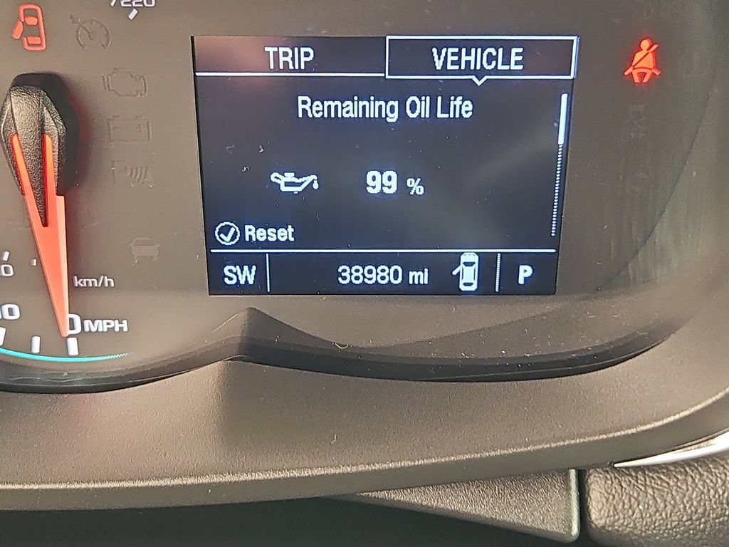Used 2019 Chevrolet Trax LT w/ LT Convenience Package AWD/4WD image 13