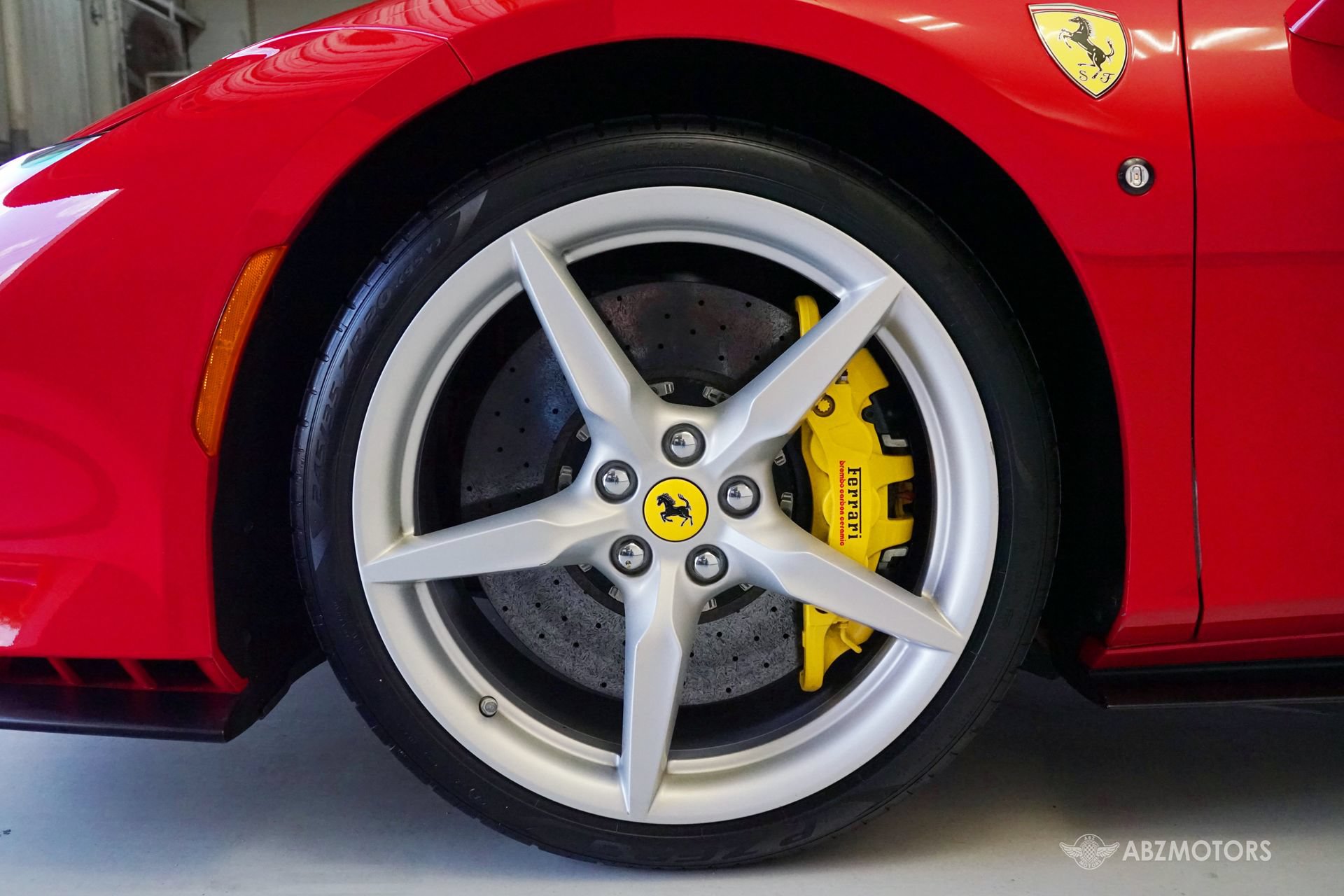 Used 2021 Ferrari F8 Tributo RWD image 25
