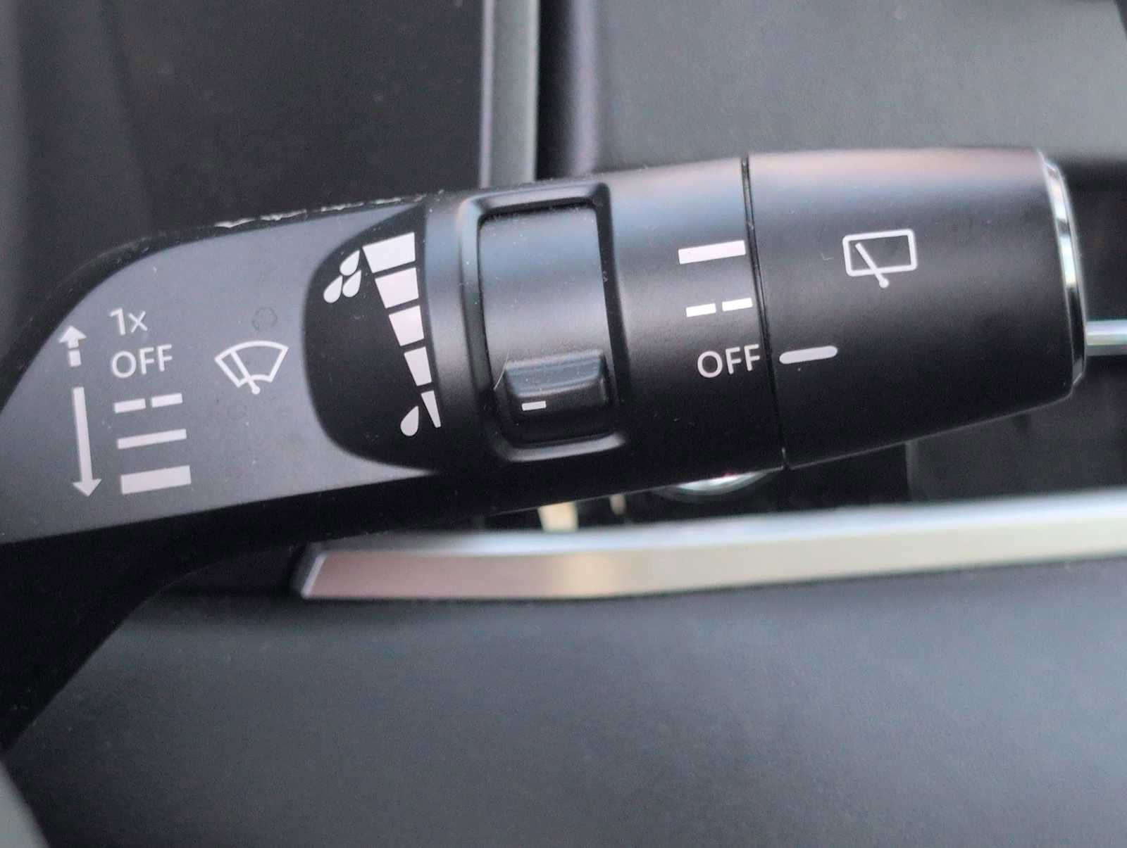 Used 2024 Mitsubishi Outlander ES image 26