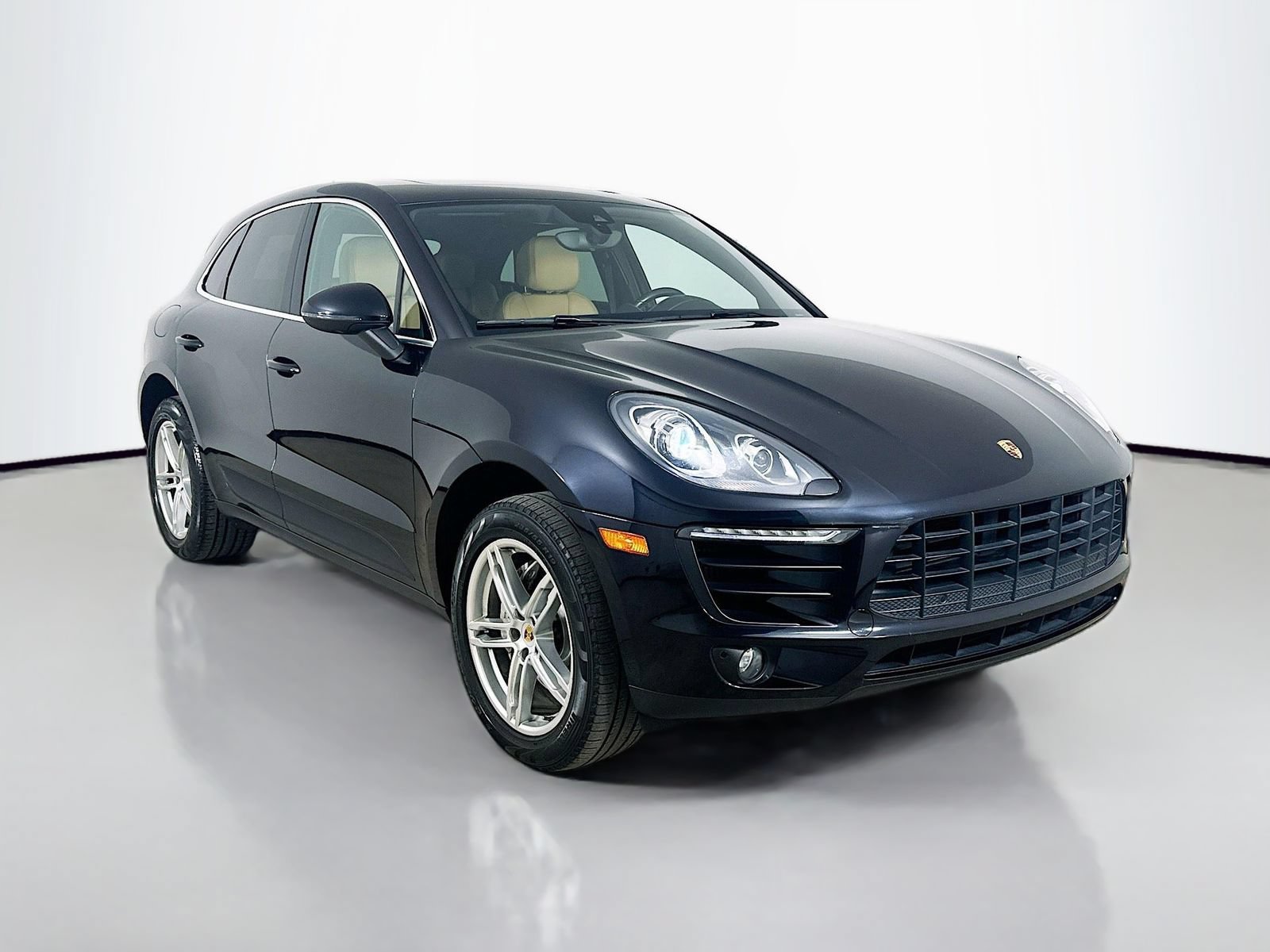 Used 2017 Porsche Macan S AWD/4WD image 3