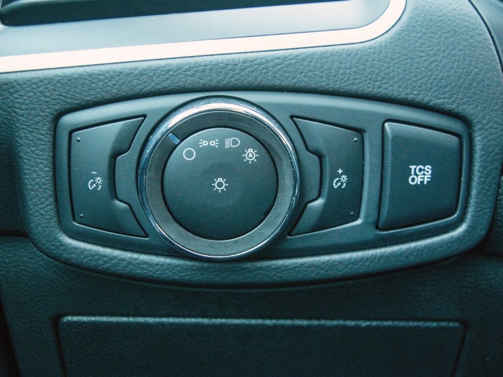 Used 2023 Ford Edge SEL image 24