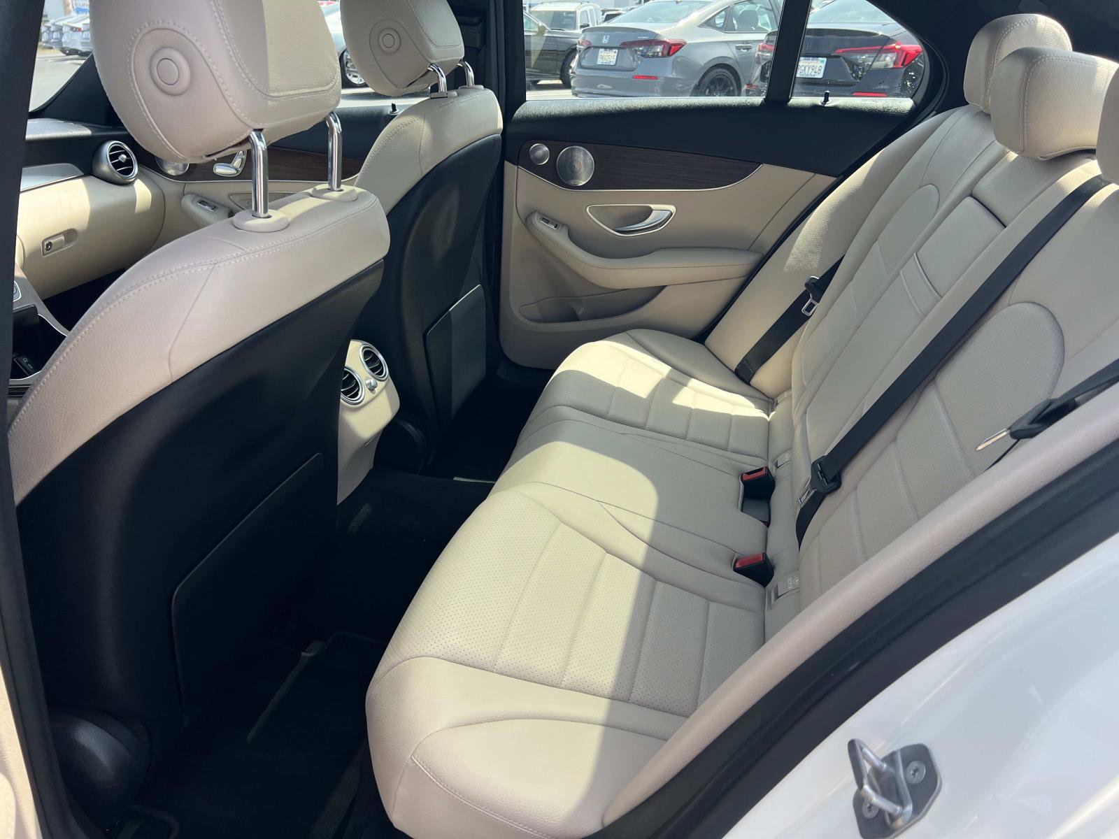 Used 2019 Mercedes-Benz C 300 Sedan image 24