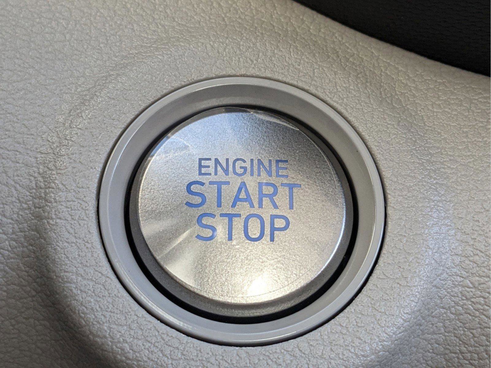 New 2025 Hyundai Venue SEL image 30