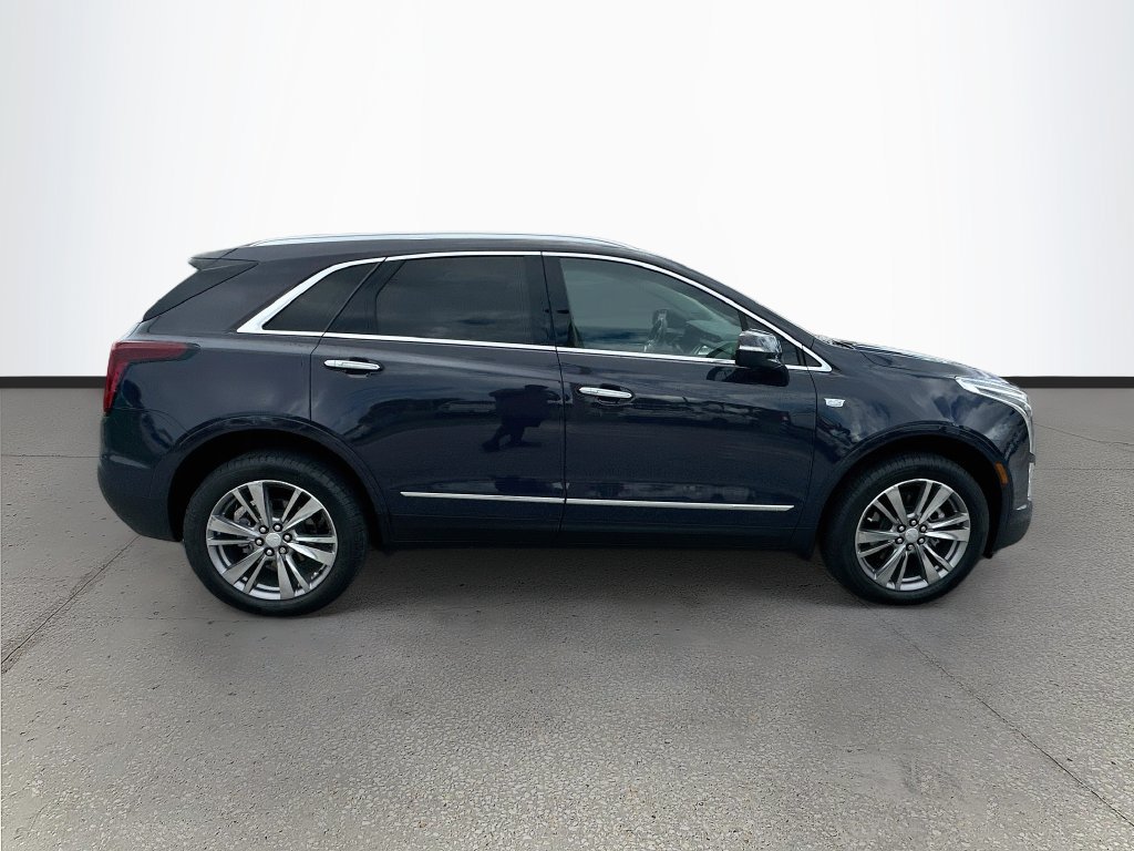 Used 2025 Cadillac XT5 Premium Luxury w/ LPO, Floor Liner Package FWD image 8