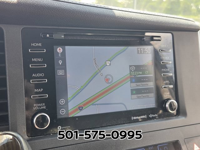Used 2018 Toyota Sienna XLE w/ XLE Navigation Package FWD image 19