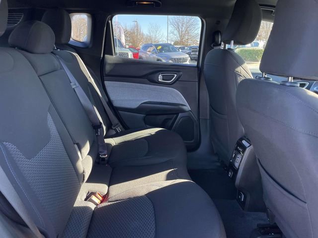 Used 2023 Jeep Compass Sport image 21