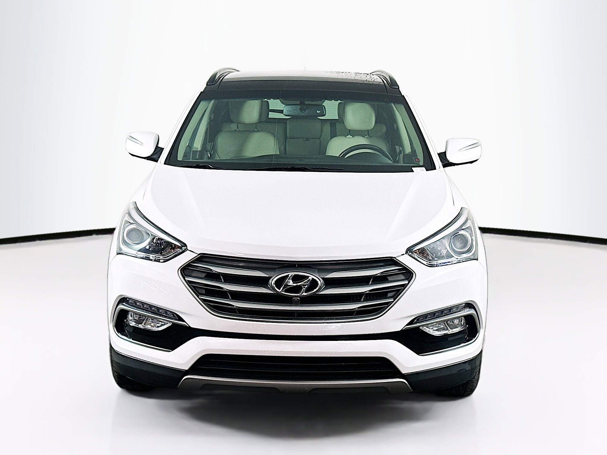 Used 2018 Hyundai Santa Fe Sport FWD image 2
