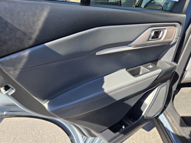 Certified 2025 Ford Explorer Active AWD/4WD image 38
