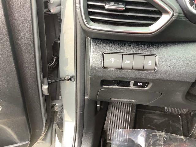 Certified 2023 Hyundai Santa Fe SE FWD image 17