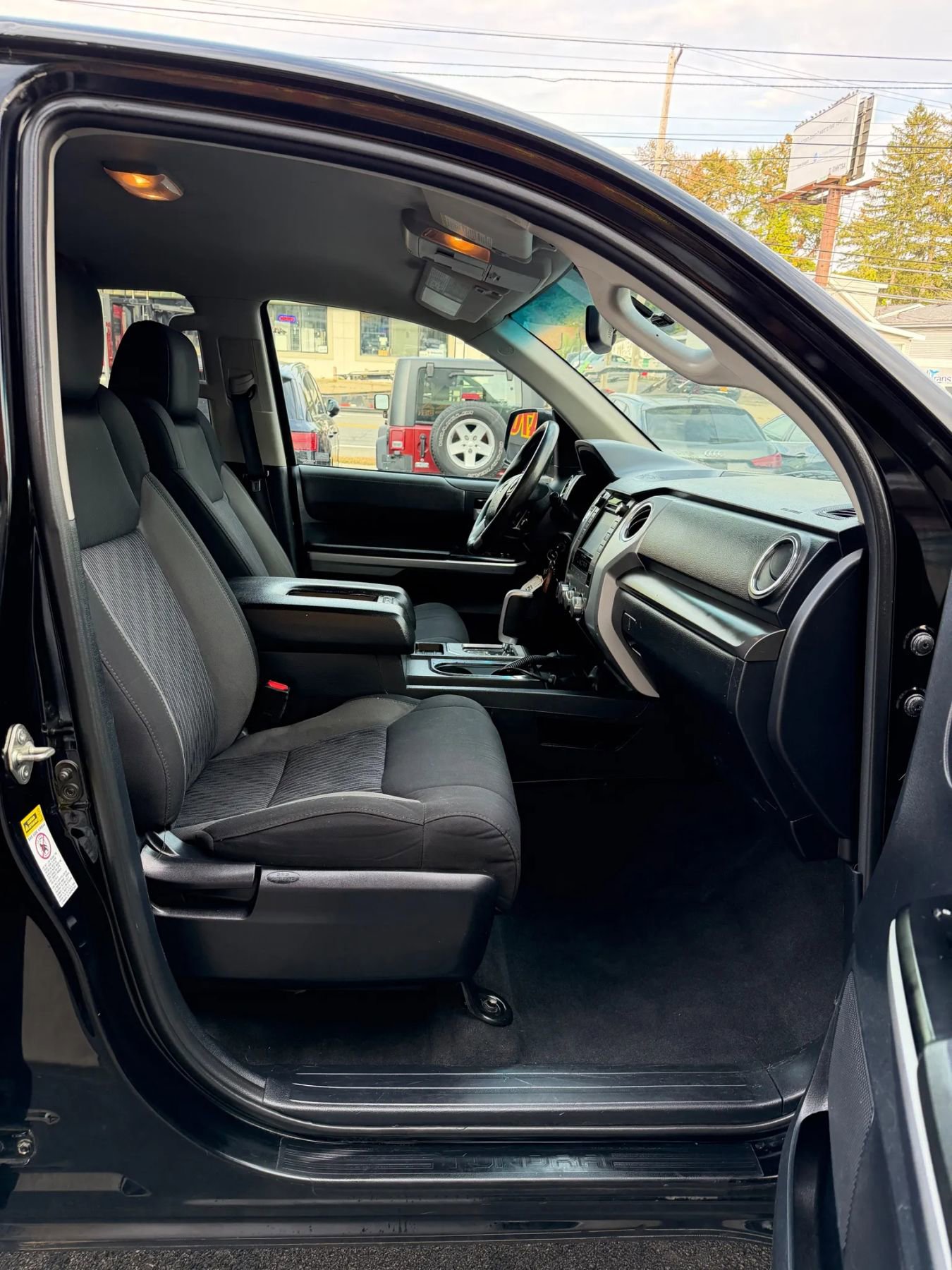 Used 2014 Toyota Tundra SR5 image 10