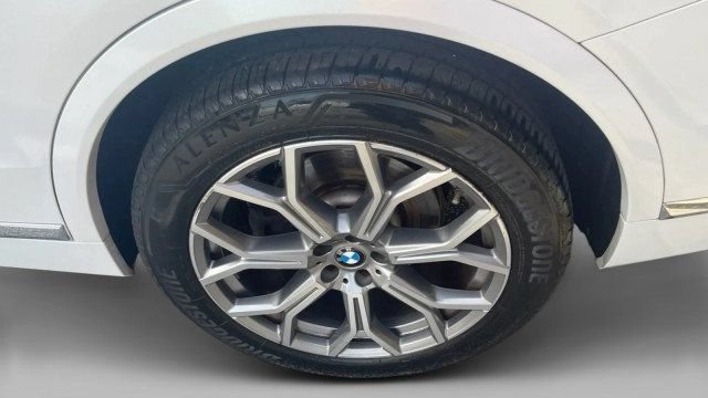 Used 2023 BMW X7 xDrive40i AWD/4WD image 5