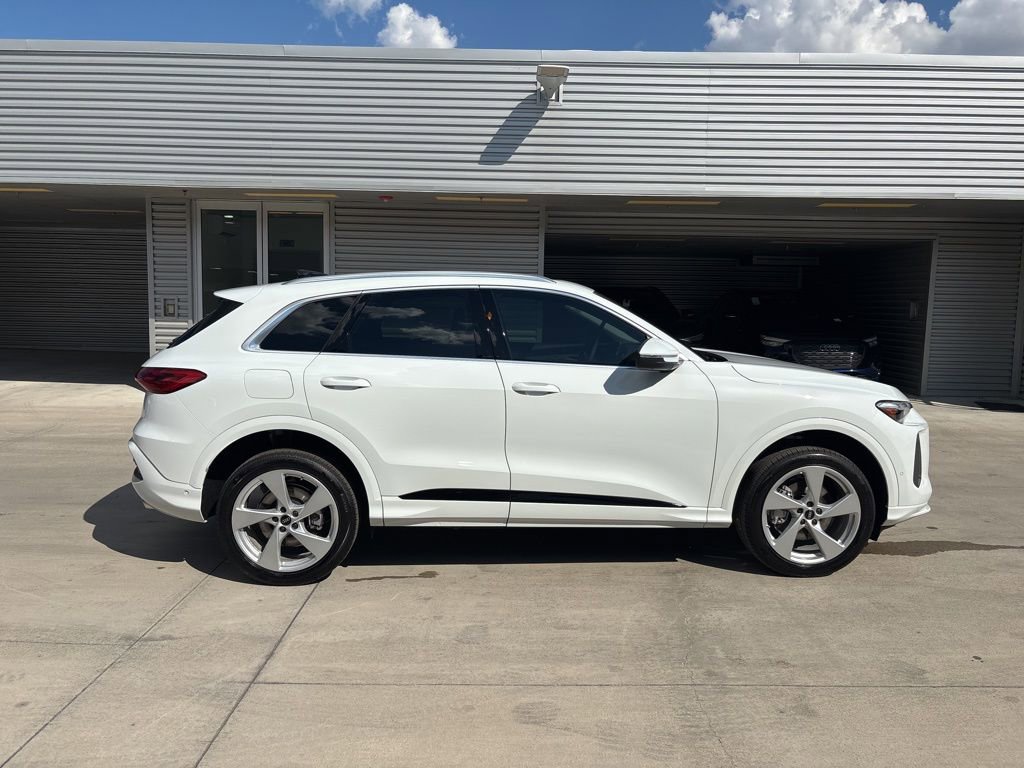 New 2025 Audi Q5 Premium Plus image 4