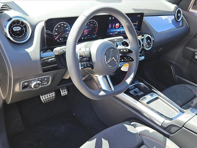 Used 2026 Mercedes-Benz GLA 250 image 3