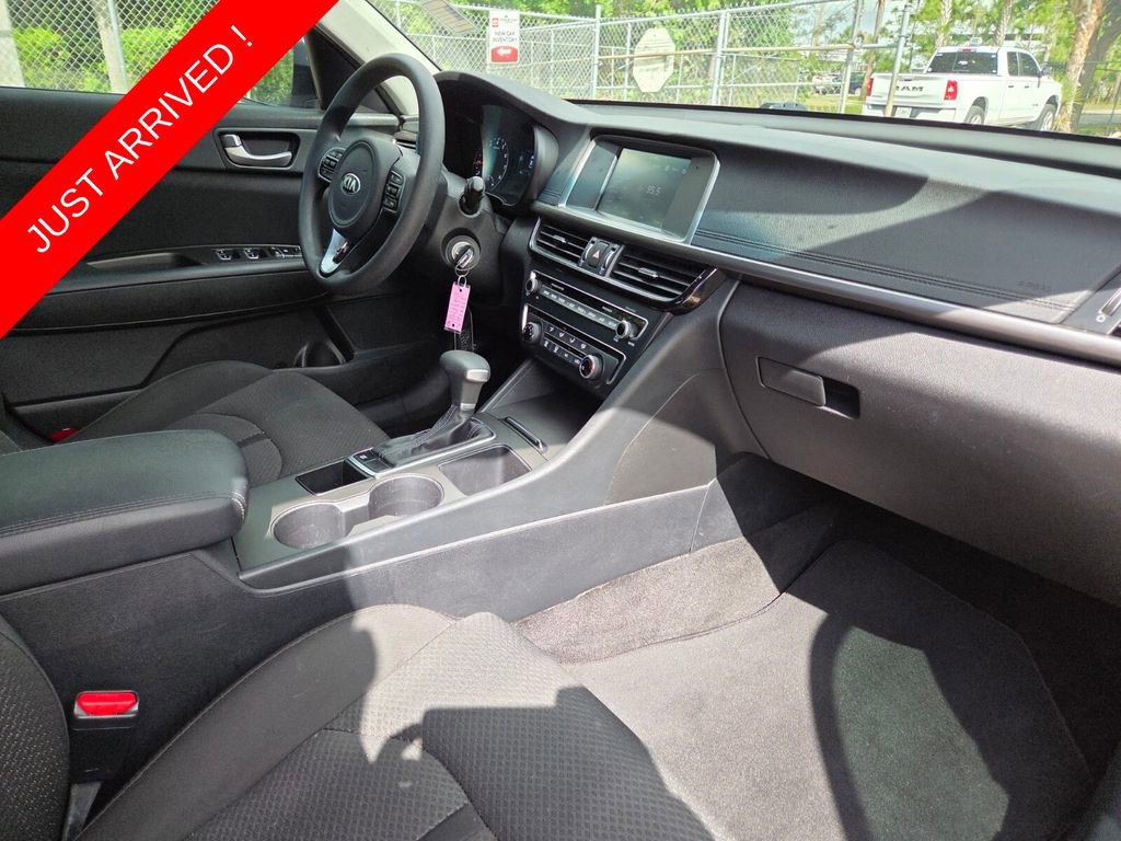 Used 2018 Kia Optima LX w/ 17" Alloy Wheels Package FWD image 13