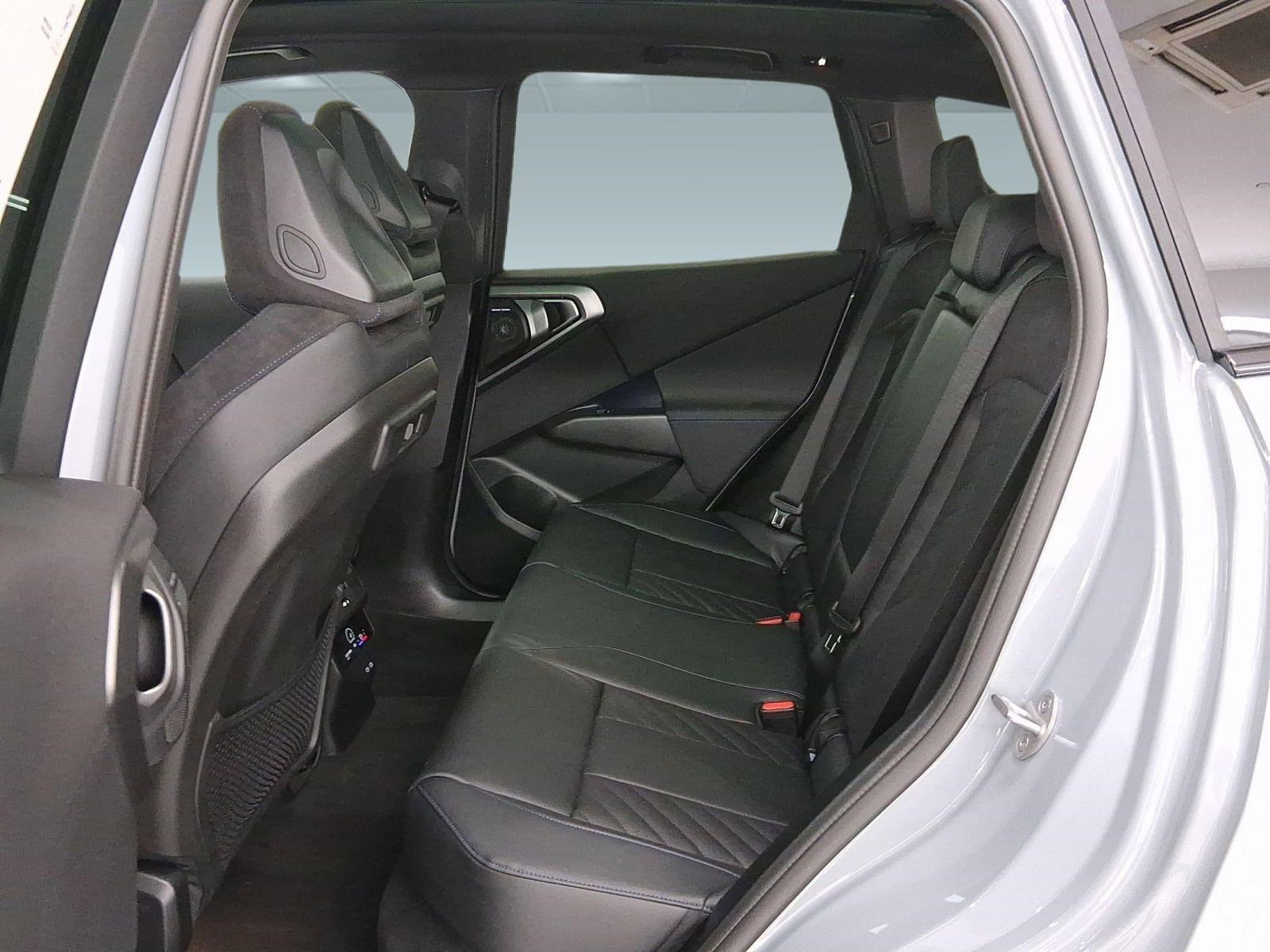 New 2026 BMW X3 xDrive30 w/ Premium Package image 12