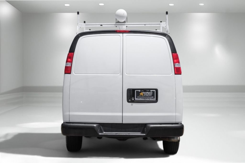 Used 2019 Chevrolet Express 3500 w/ Driver Convenience Package RWD image 7