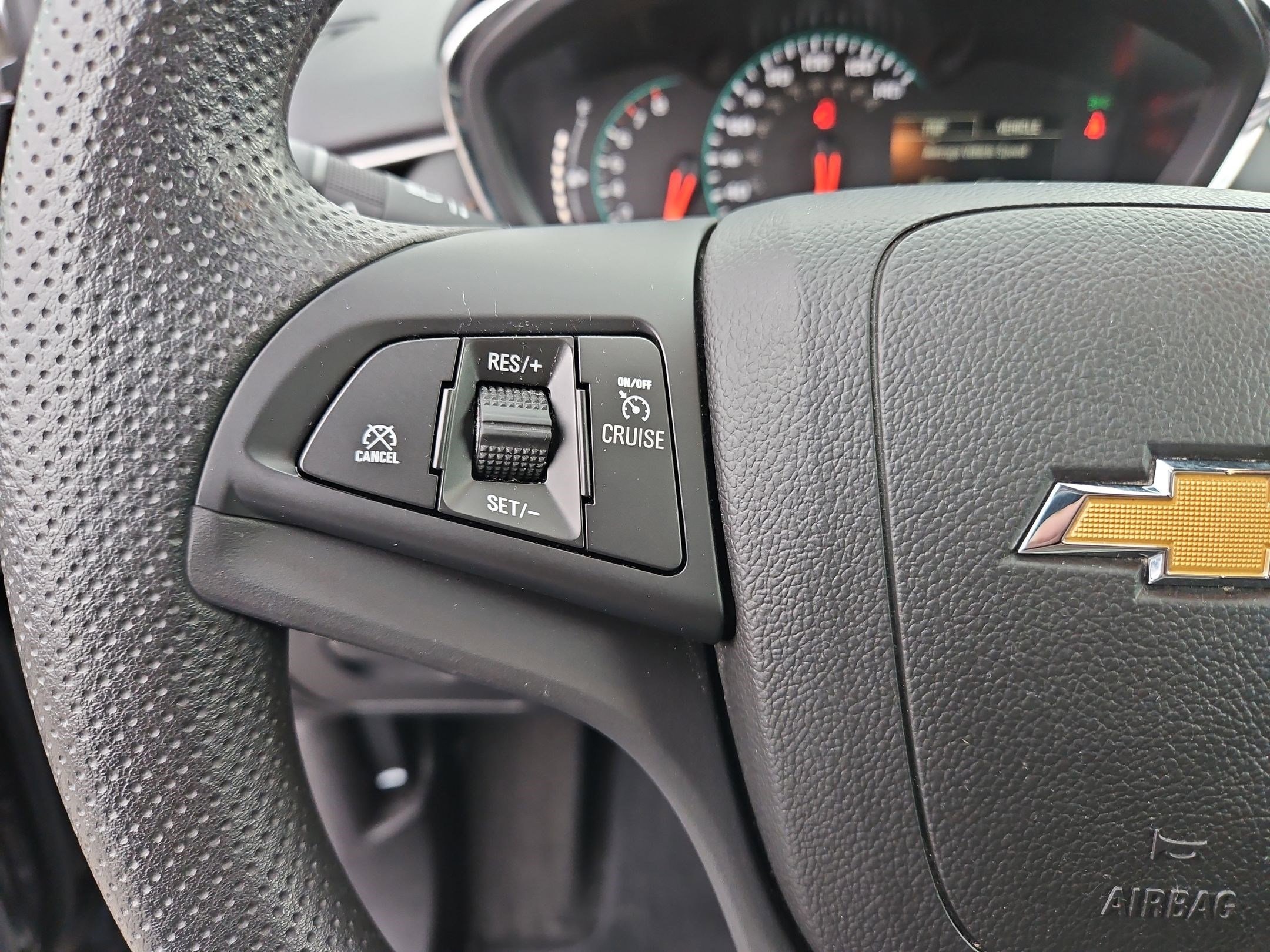 Used 2022 Chevrolet Trax LS w/ Tint and Cruise Package image 17