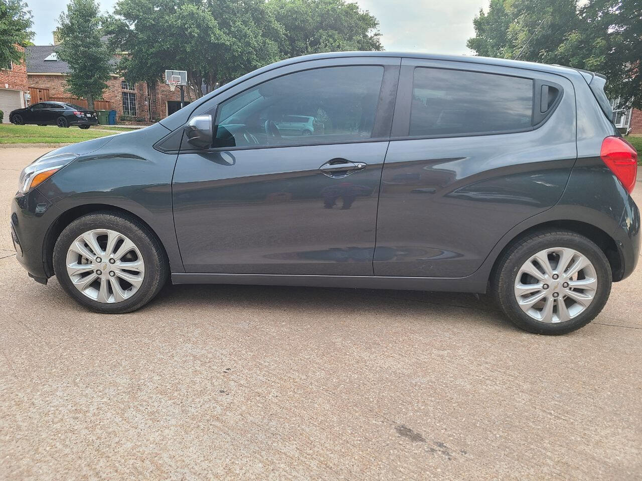 Used 2018 Chevrolet Spark LT image 8