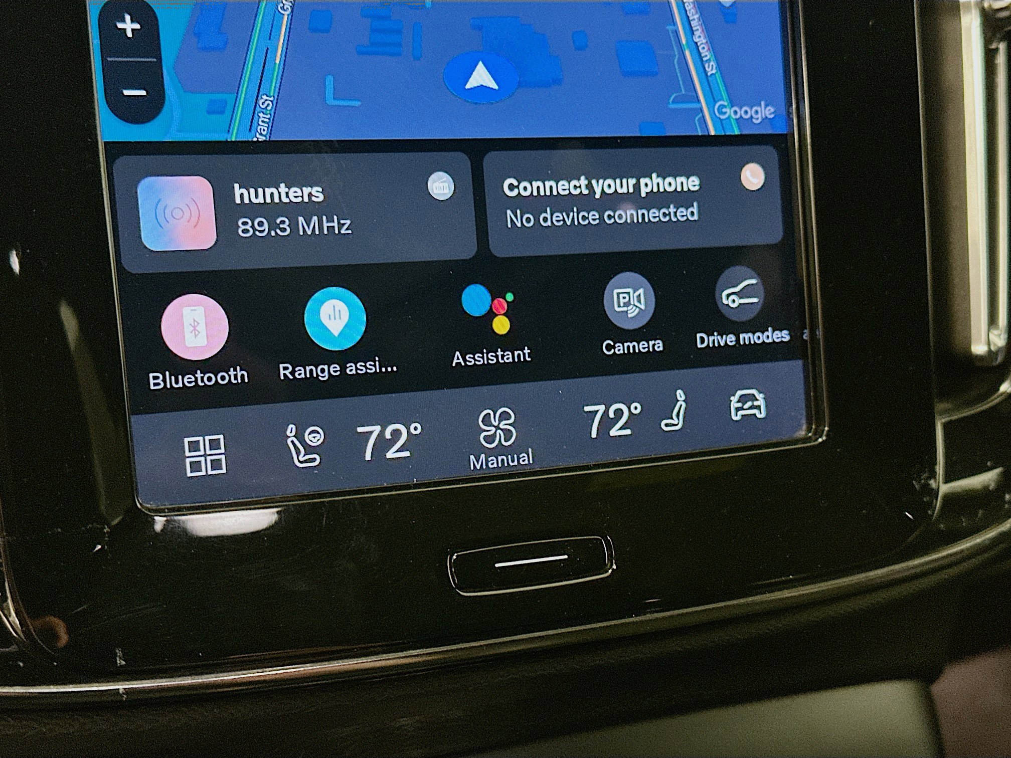 Used 2021 Volvo XC40 P8 Recharge image 24