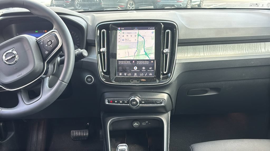Certified 2024 Volvo XC40 B5 Plus w/ Protection Package Premier AWD/4WD image 6