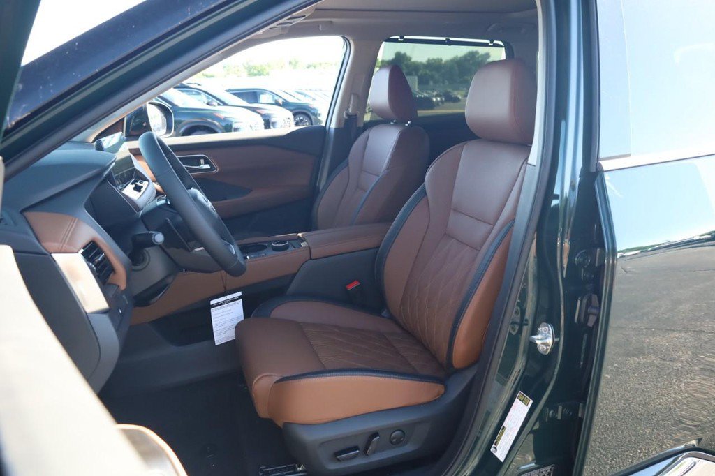 New 2026 Nissan Rogue Platinum AWD/4WD image 8