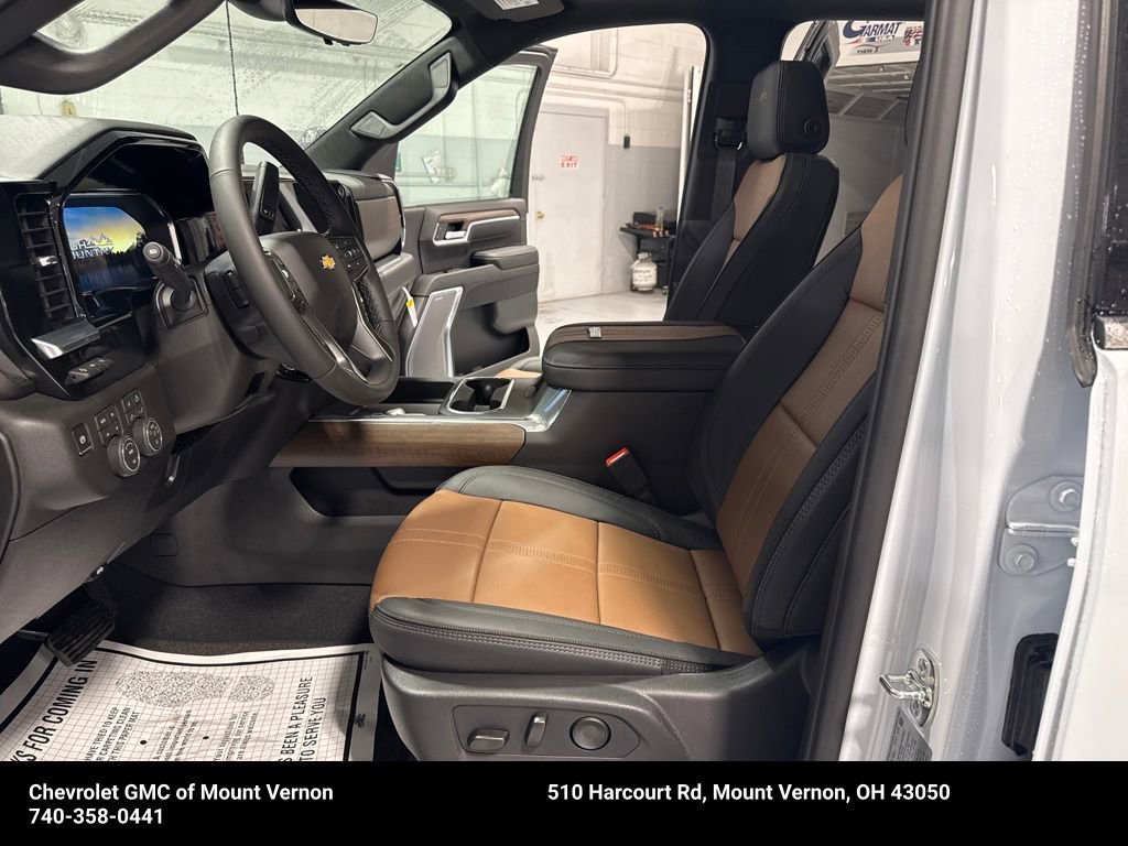 New 2026 Chevrolet Silverado 3500 High Country w/ High Country Premium Package AWD/4WD image 15