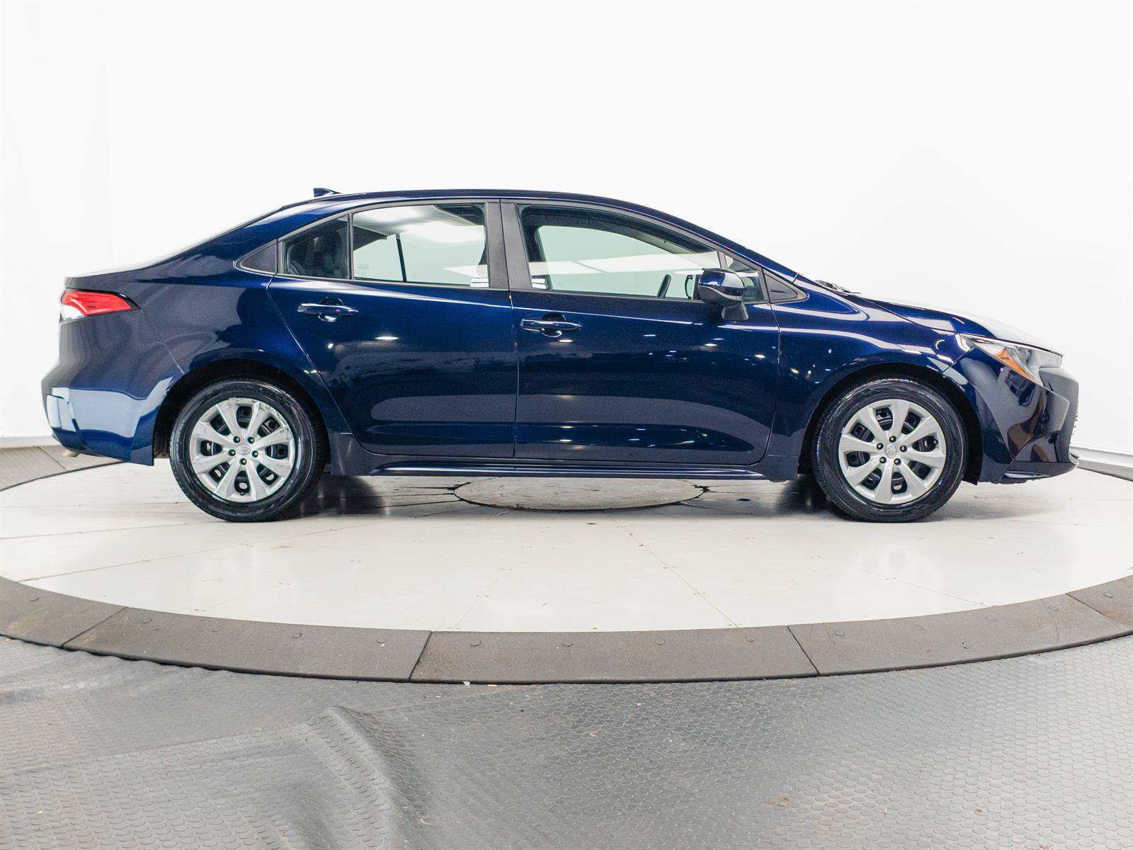Used 2023 Toyota Corolla LE FWD image 12