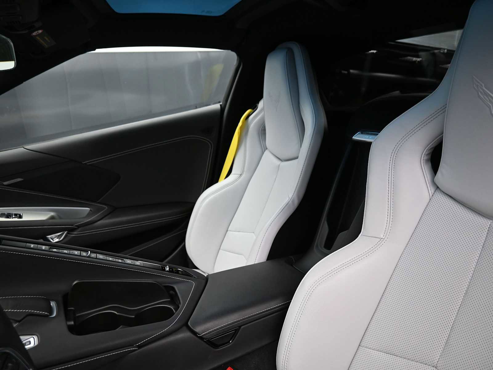 Used 2023 Chevrolet Corvette Stingray Coupe w/ 1LT image 13