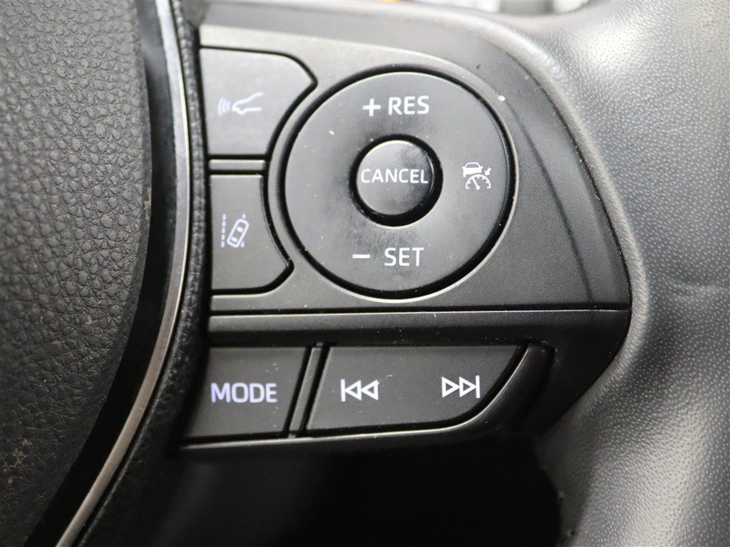 Used 2019 Toyota RAV4 Limited AWD/4WD image 38