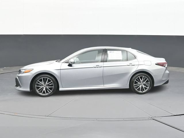 Used 2024 Toyota Camry XLE FWD image 9
