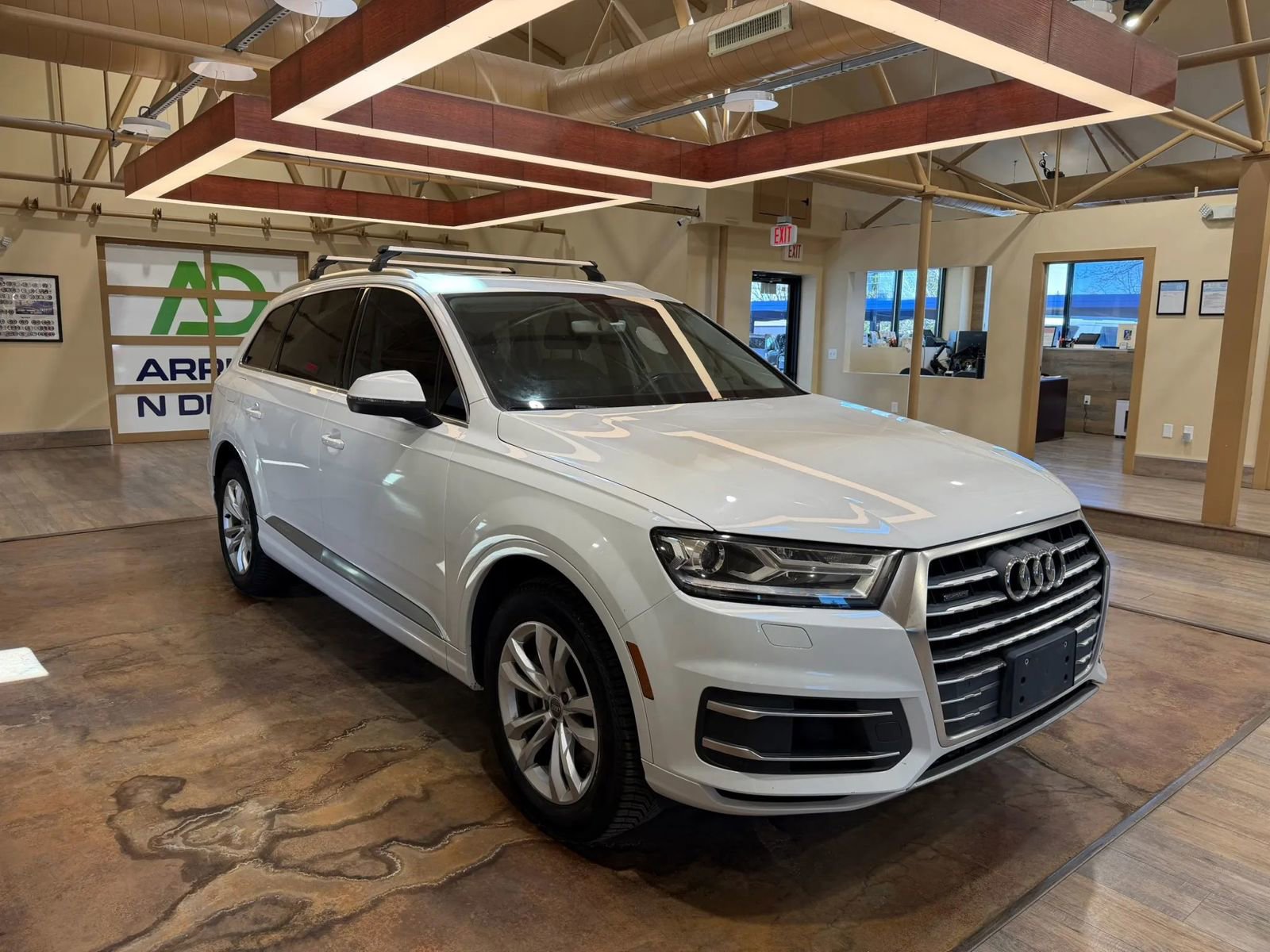 Used 2017 Audi Q7 3.0T Premium image 2