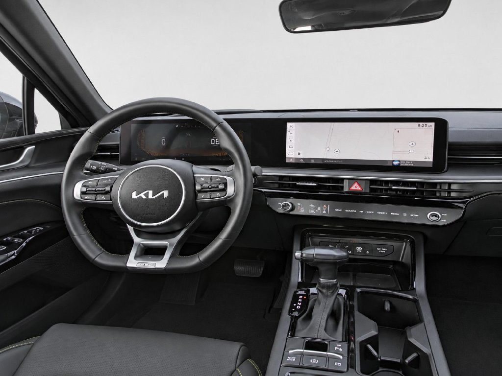 Used 2025 Kia K5 GT FWD image 34
