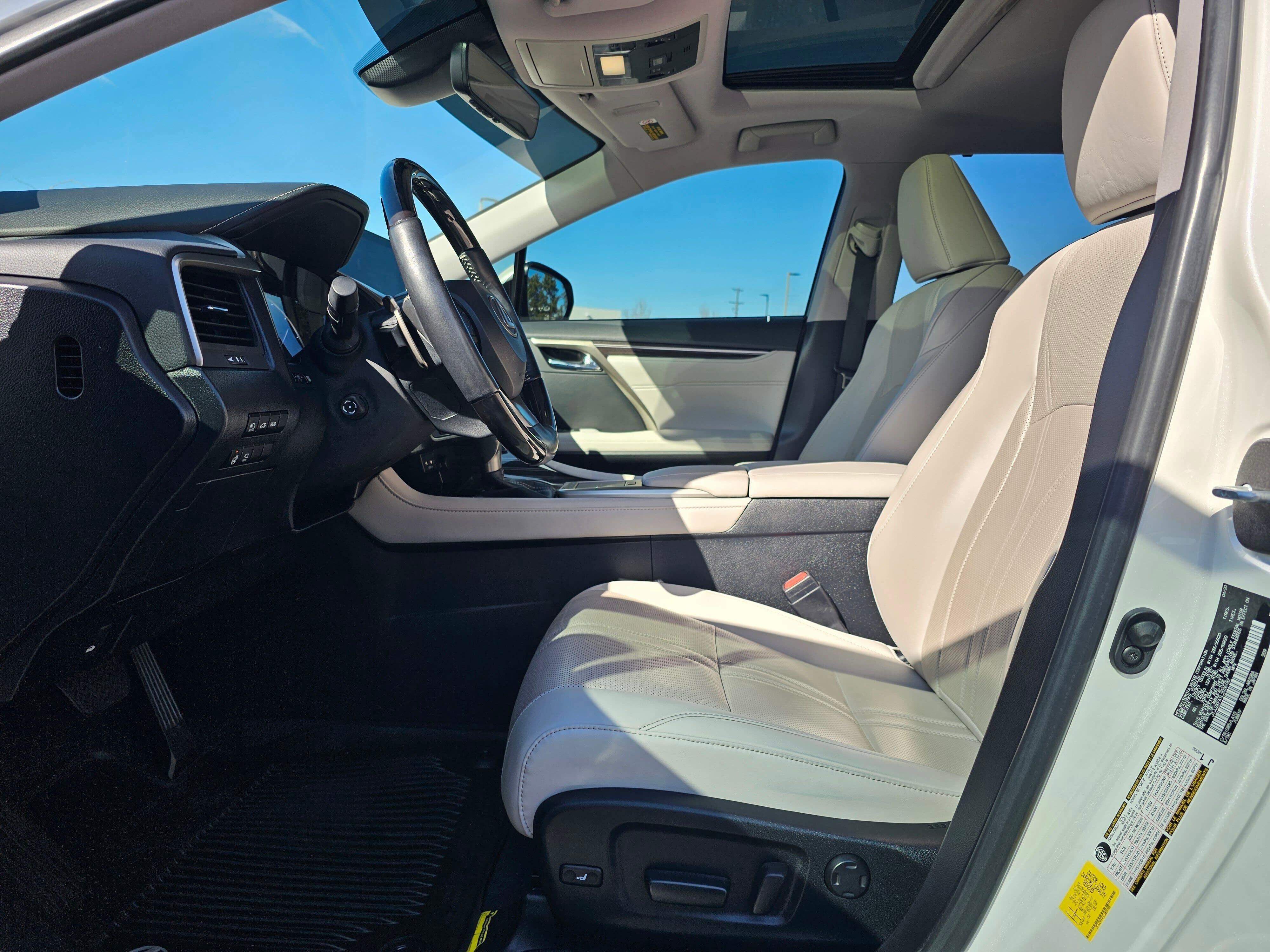 Used 2020 Lexus RX 350L Luxury w/ Accessory Package image 11