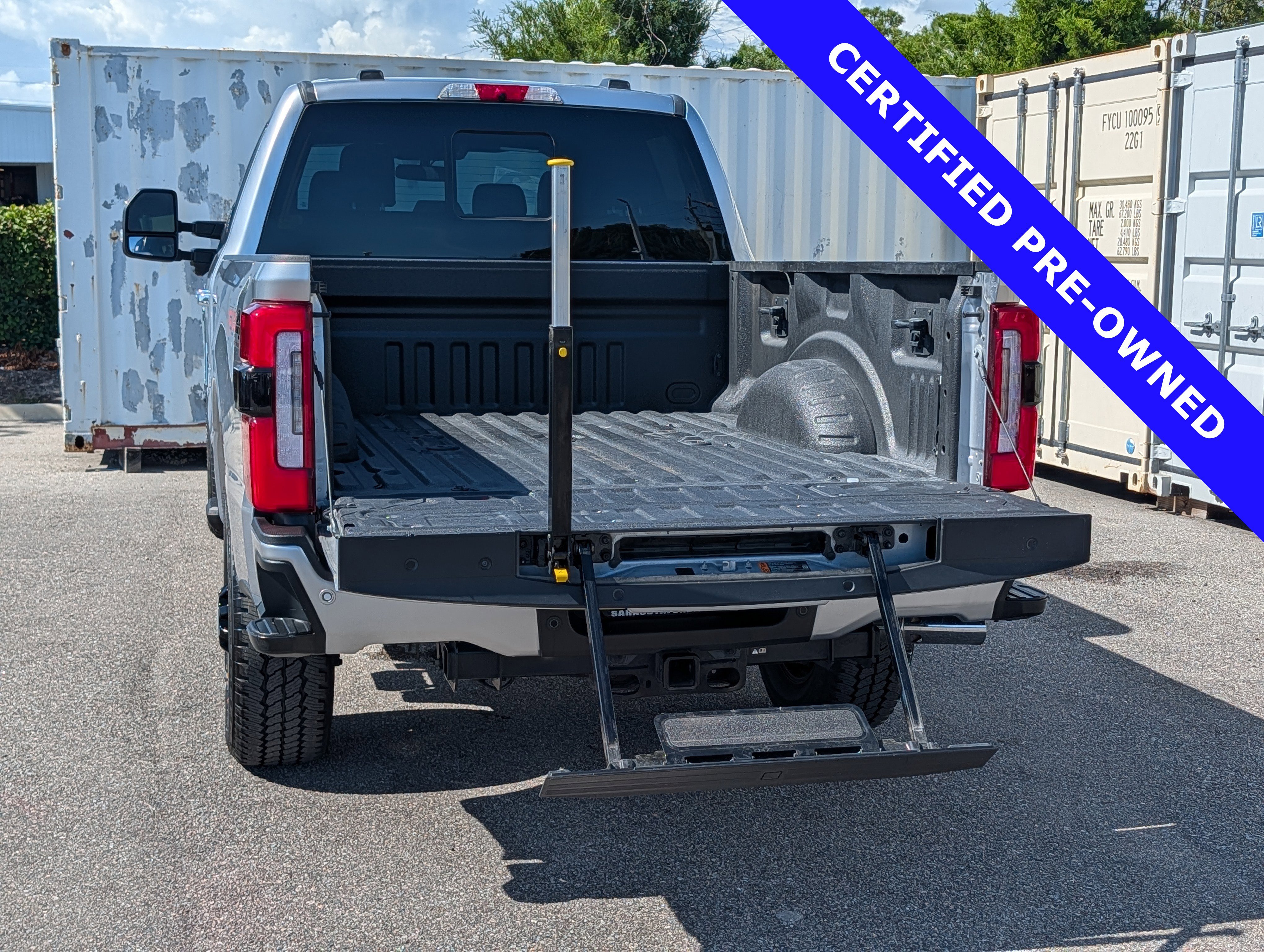 Certified 2023 Ford F250 4x4 Crew Cab Super Duty image 13