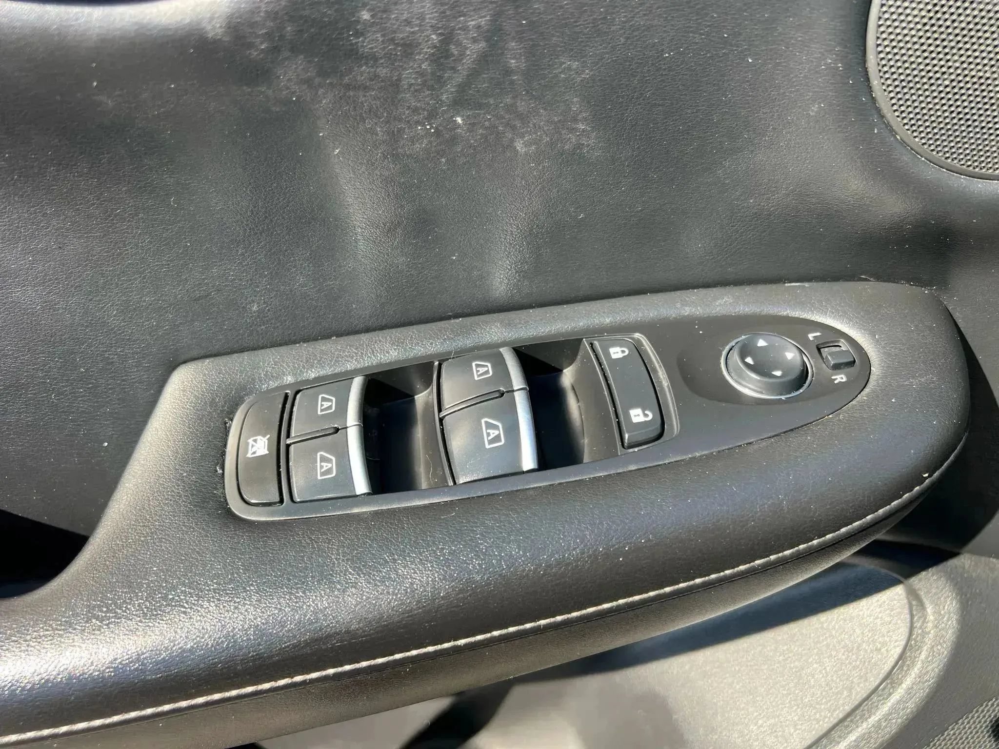 Used 2021 INFINITI QX50 Essential AWD/4WD image 40