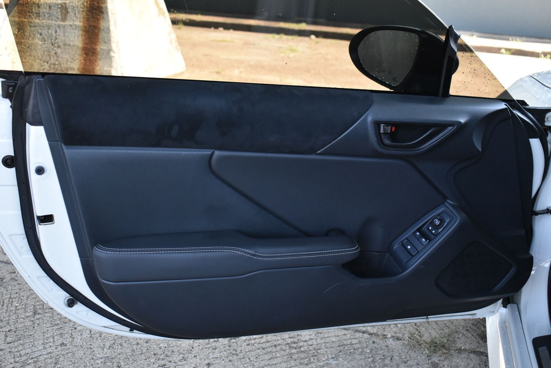Used 2025 Toyota GR86 Premium w/ Performance Package RWD image 12