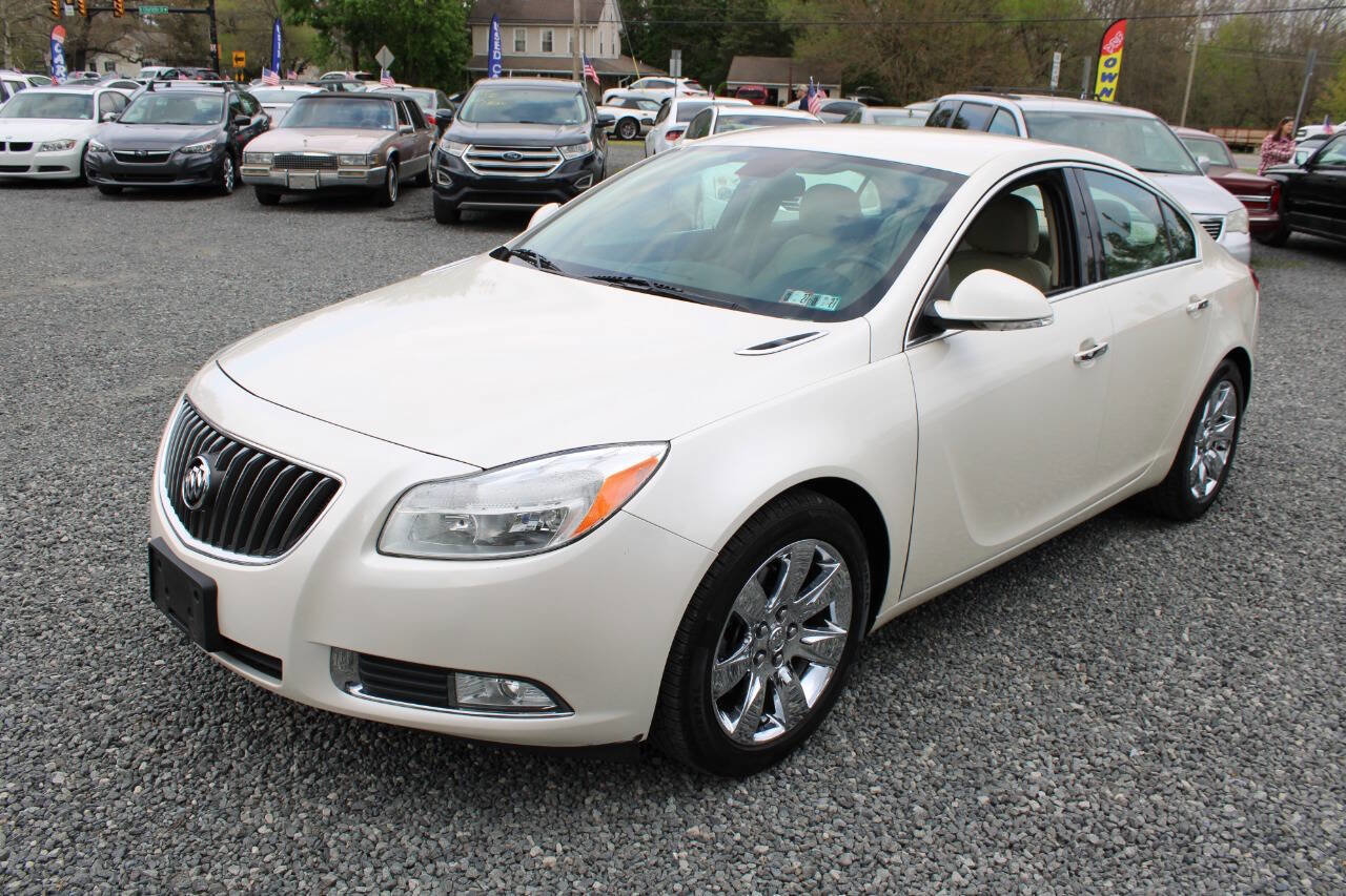 Used 2013 Buick Regal Premium FWD image 2