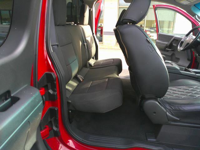 Used 2012 Nissan Titan SV w/ SV Value Truck Pkg image 7