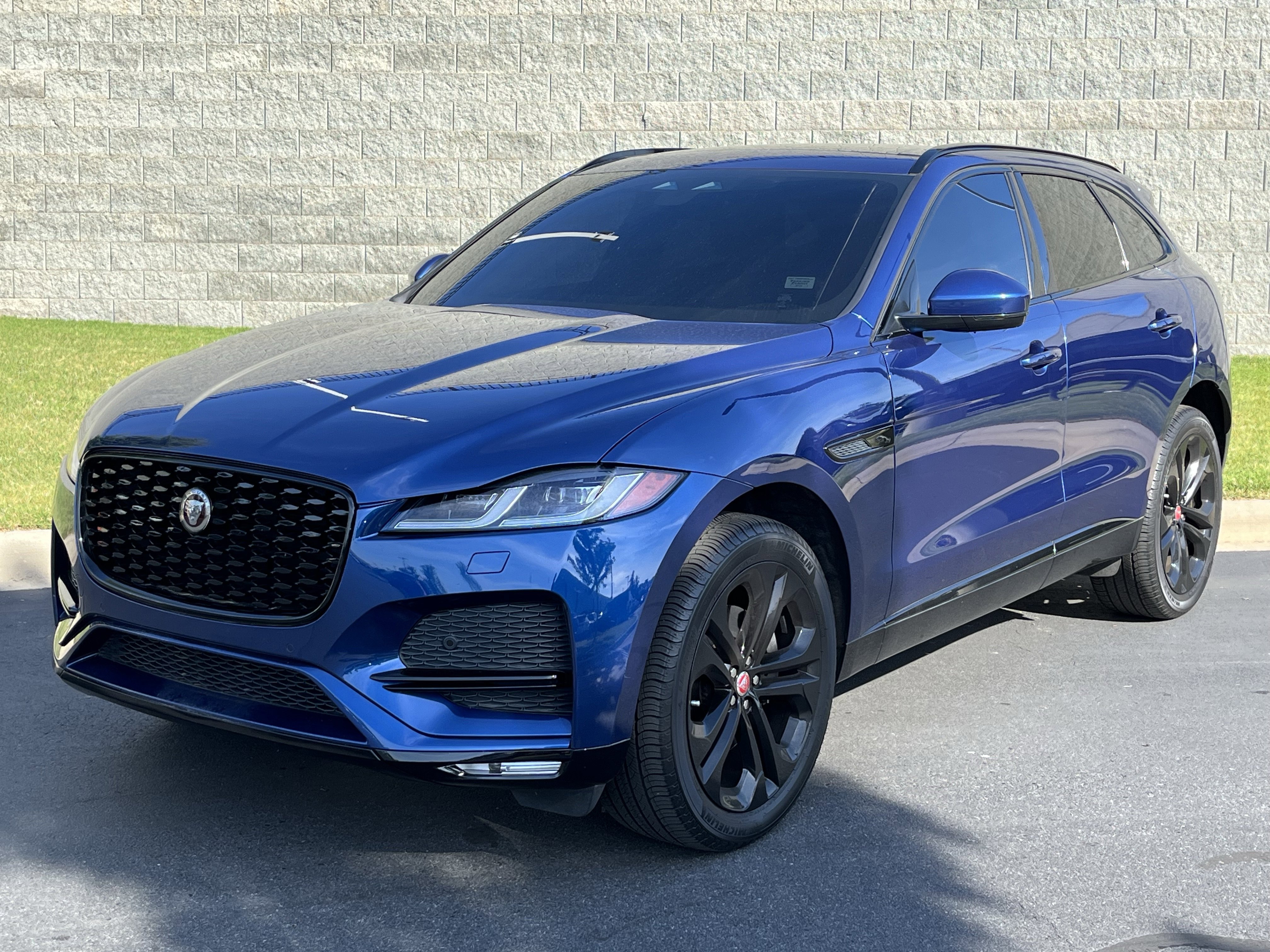 Used 2023 Jaguar F-PACE S AWD/4WD image 1