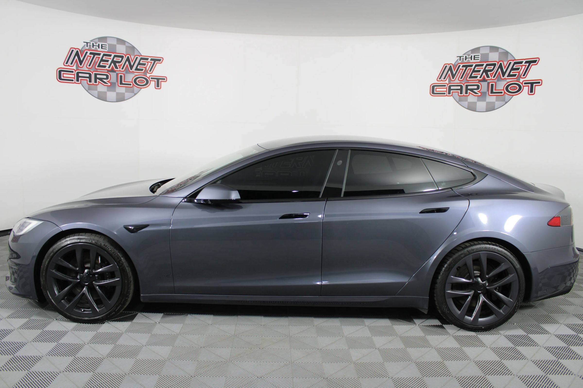 Used 2021 Tesla Model S Plaid AWD/4WD image 4