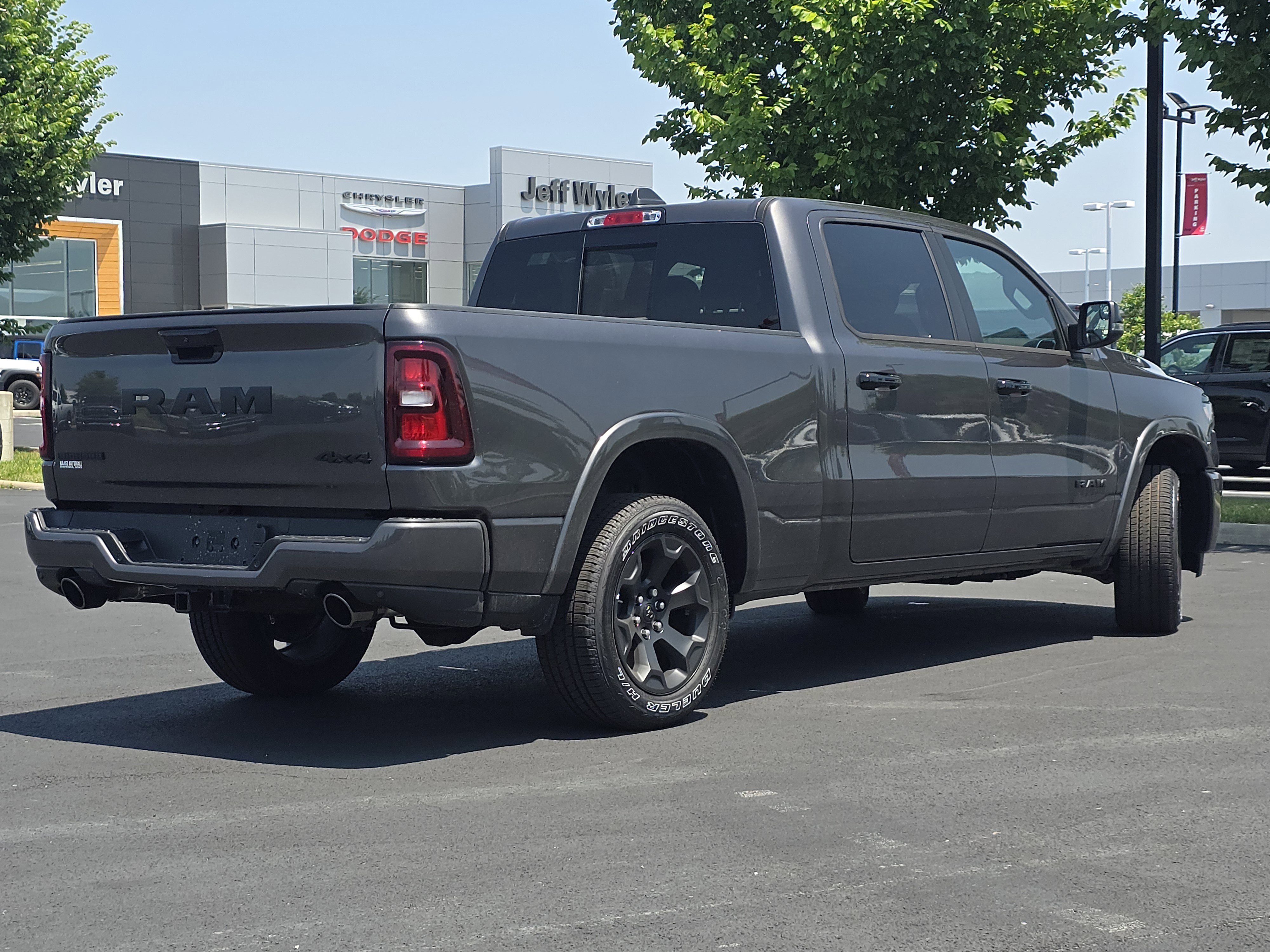 New 2025 RAM 1500 Big Horn AWD/4WD image 17
