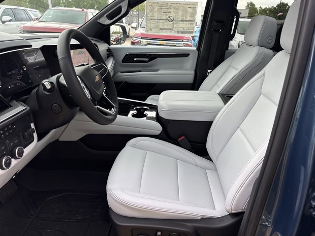 New 2025 Chevrolet Tahoe Premier AWD/4WD image 17