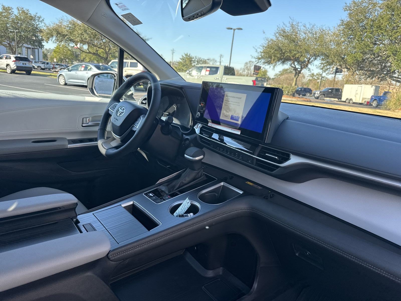 New 2025 Toyota Sienna XLE FWD image 36