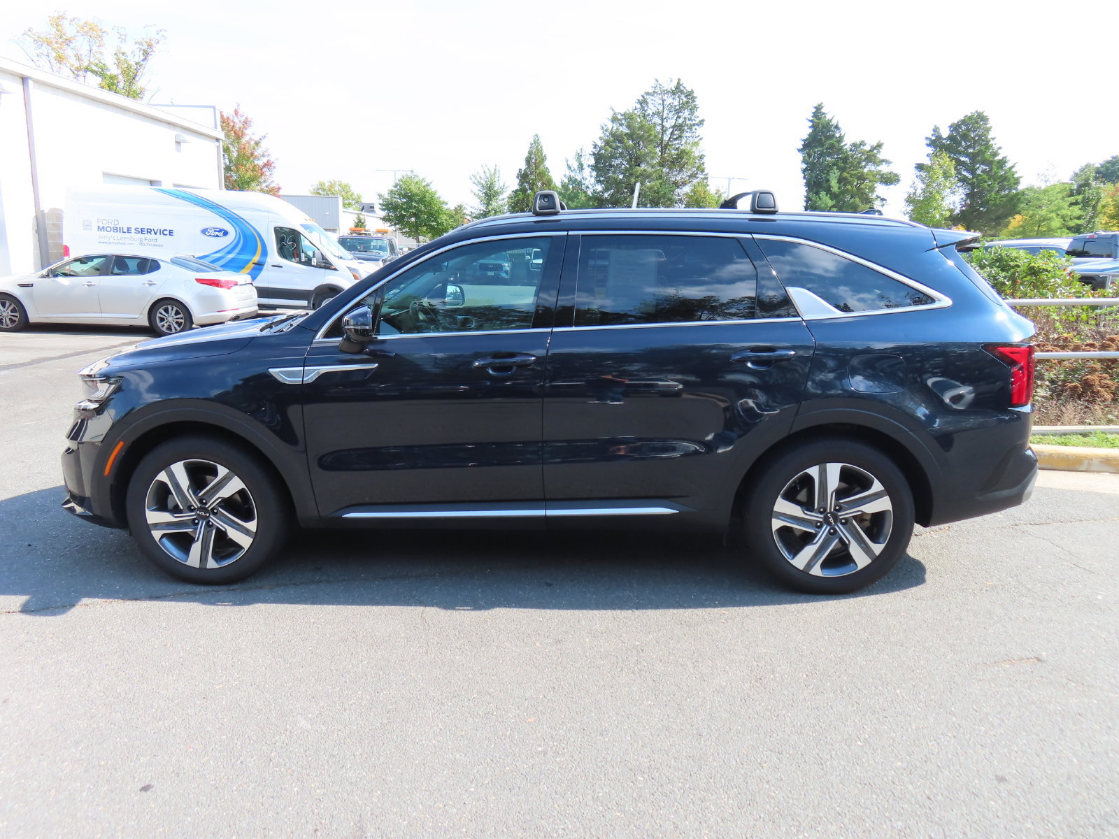 Used 2022 Kia Sorento EX w/ Panoramic Sunroof Package AWD/4WD image 8