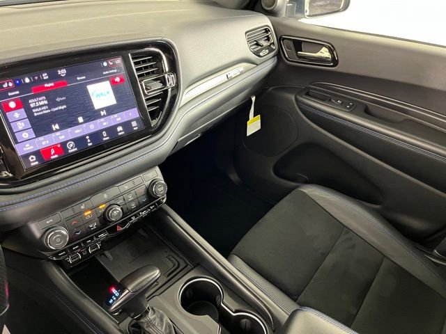 Used 2022 Dodge Durango R/T w/ Tow 'N Go Package AWD/4WD image 36