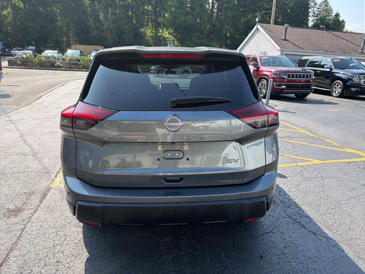 Used 2024 Nissan Rogue S AWD/4WD image 39
