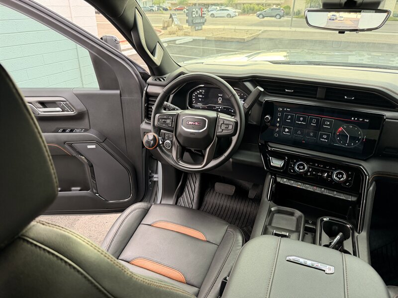 Used 2024 GMC Sierra 2500 AT4 w/ AT4 Premium Plus Package AWD/4WD image 16